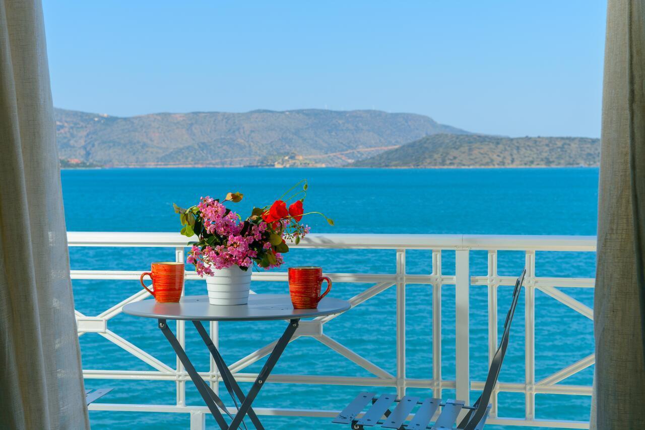 Margarita'S Seafront Luxury Apartment 伊罗达 外观 照片