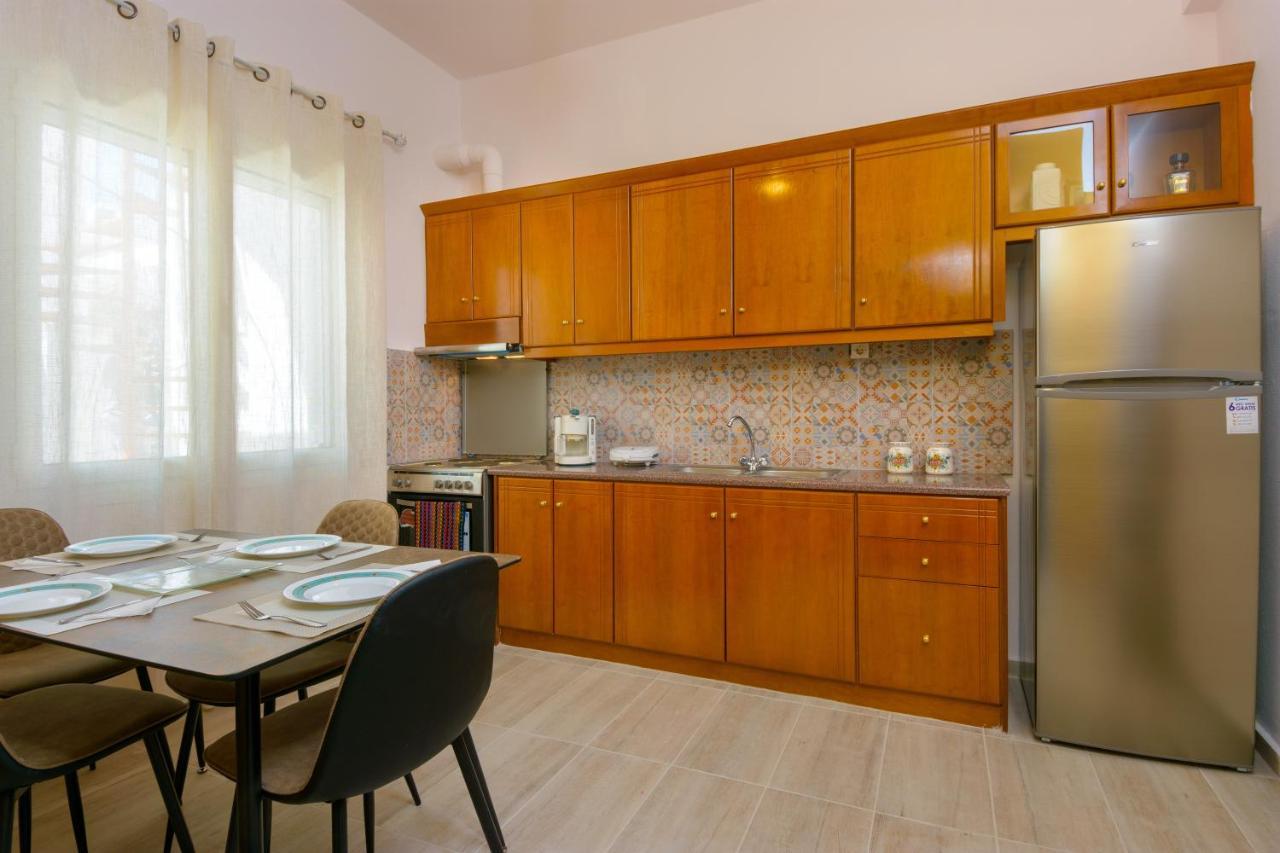 Margarita'S Seafront Luxury Apartment 伊罗达 外观 照片