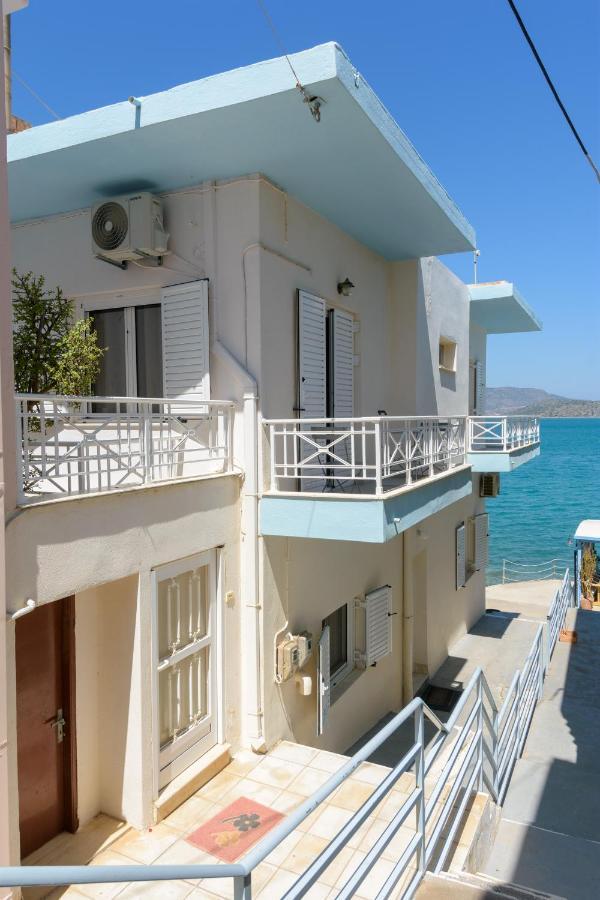 Margarita'S Seafront Luxury Apartment 伊罗达 外观 照片